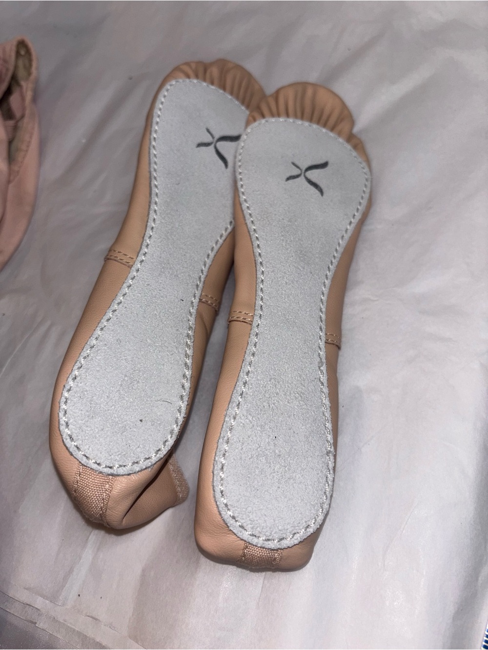 Capezio Ballet shoes 5.5M Girls + extra